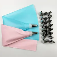 Nozzle set and silicone pastry bag