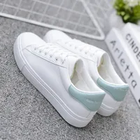 Women's fashionable breathable sneakers