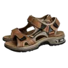 Sandále